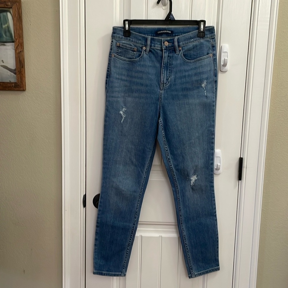 CALVIN KLEIN high rise blue jeans.  30